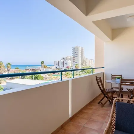 Daire Bayview 2-br W Terrace In Larnaca