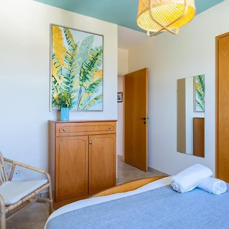 Daire Bayview 2-br W Terrace In *
