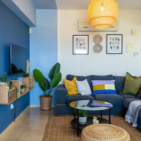 Bayview 2-br W Terrace In Apartment Larnaka