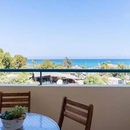 Bayview 2-br W Terrace In Διαμέρισμα