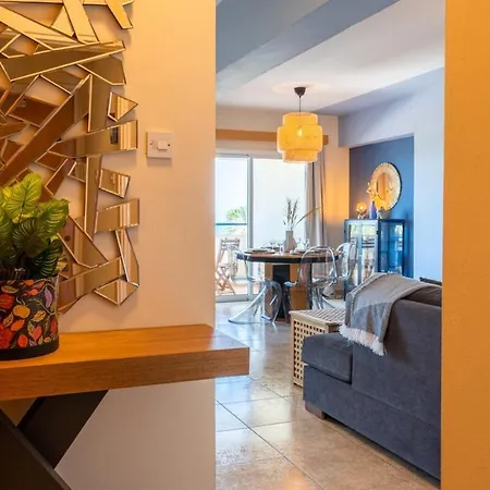 Bayview 2-br W Terrace In Apartmán Larnaca
