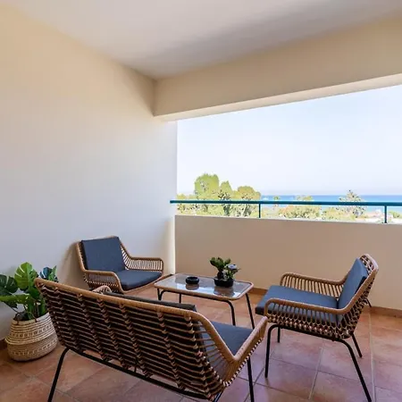 Bayview 2-br W Terrace In Apartmán Larnaca